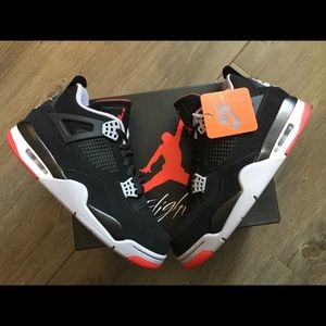 Air Jordan 4